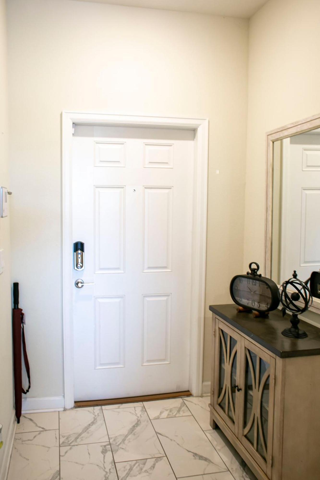 B - New 4 Bedroom Home - 5 Miles To Disney - Free Water Park - Private Pool Kissimmee Zimmer foto